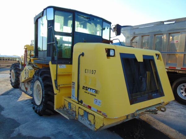 2016 BOMAG RS446D RECLAIMER – RECYCLER – SOIL CONDITIONER – COLD PLANER – 415 HP CAT C13 – EROPS COLD A/C – JOYSTICK PILOT CONTROL - Image 4