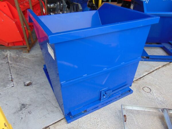 2025 USA STEEL 1 YARD DUMPING HOPPER MINI DUMPSTER WASTE BIN spring loaded easy dump – forklift slots - Image 3